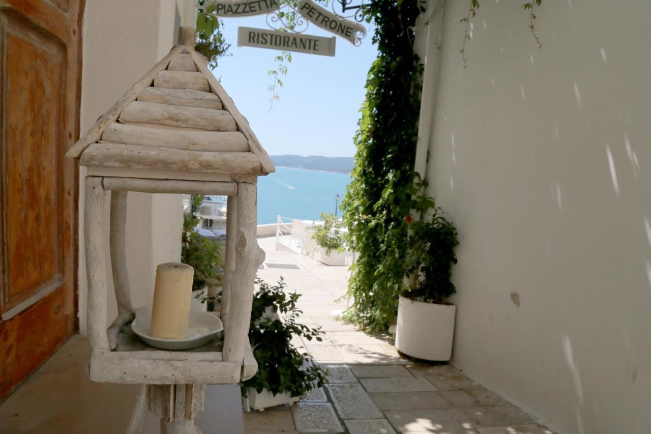 Piazzetta Petrone Apartments + Parking Vieste Kültér fotó