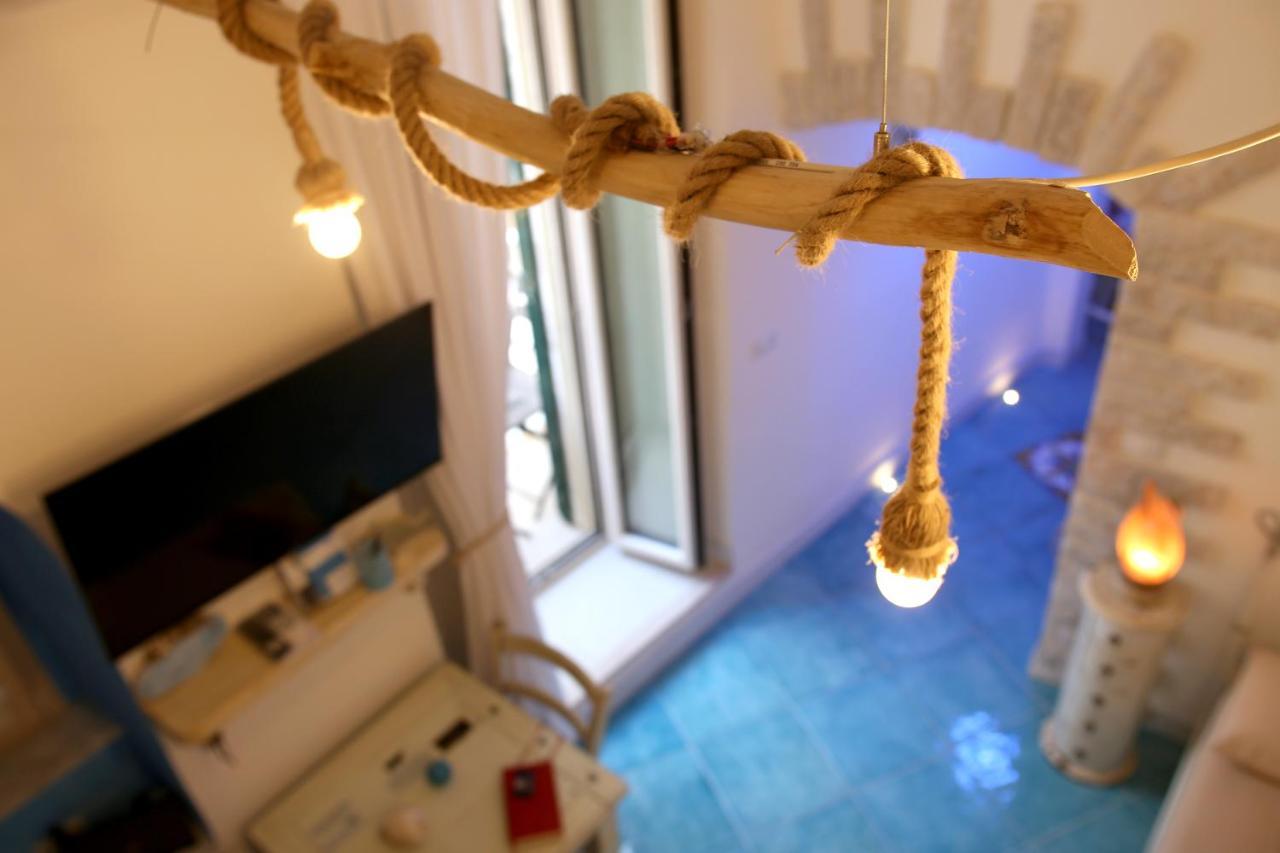 Piazzetta Petrone Apartments + Parking Vieste Kültér fotó