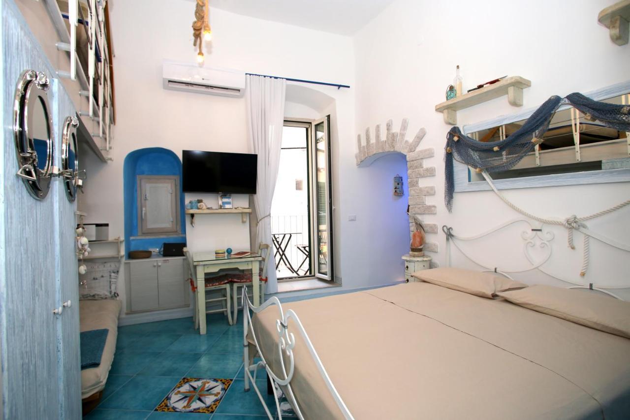 Piazzetta Petrone Apartments + Parking Vieste Kültér fotó