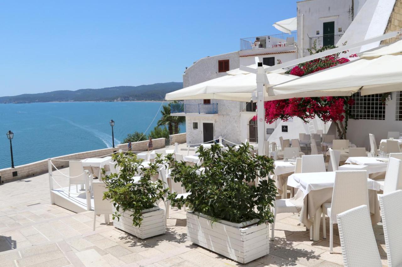 Piazzetta Petrone Apartments + Parking Vieste Kültér fotó
