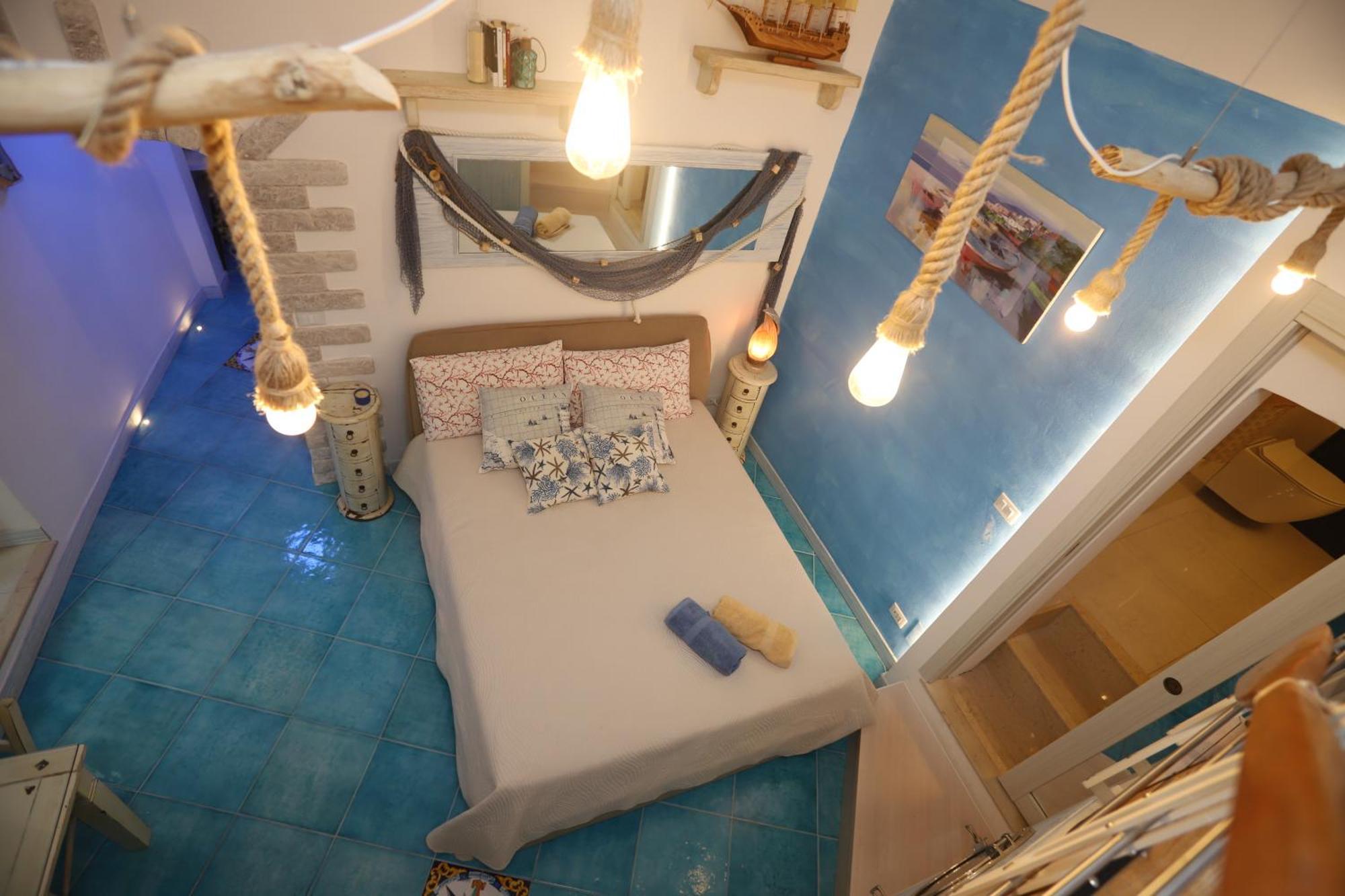Piazzetta Petrone Apartments + Parking Vieste Kültér fotó