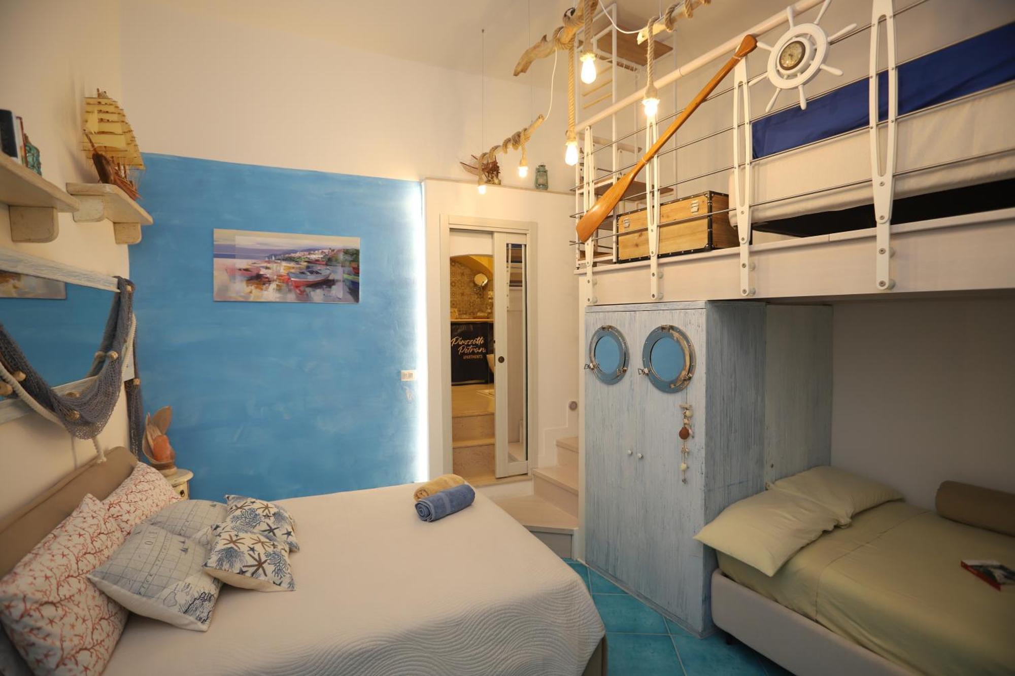Piazzetta Petrone Apartments + Parking Vieste Kültér fotó